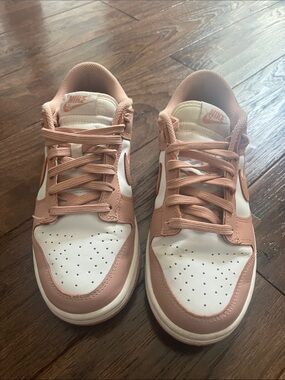 Nike Low-Top Dunks in Blush Pink & White